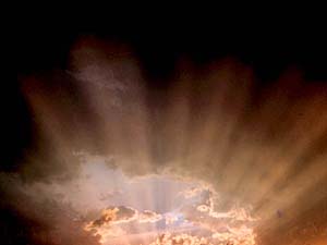 cloudwithlightrays300.jpg